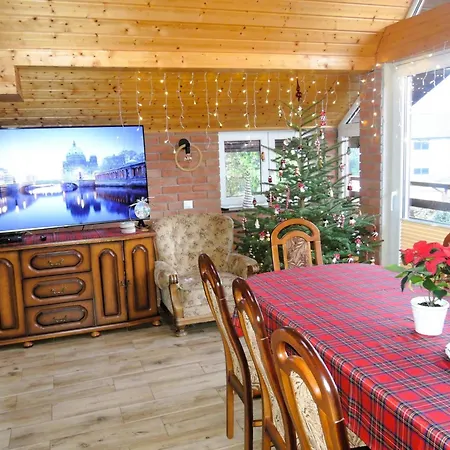 Сasa de vacaciones Ko Czewo Near Lakes And Forests Kołczewo